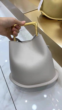 New Cowhide Genuine Leather Minority Korea Handbags Commuter Women Simple All-match Bucket Large Capacity Advanced Shoulder Bag